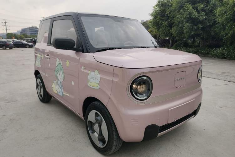 Used Geely Galaxy Panda 2023 Panda Mini 200km Dynamic Bear Front Right 45 Deg
