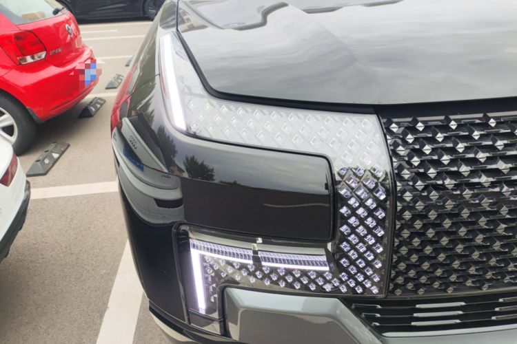 Used Yangwang U8 2023 Luxury Edition
