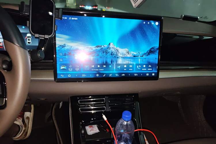 Used BYD Han 2025 DM-i 125KM Elite Model Audio And AC Panel