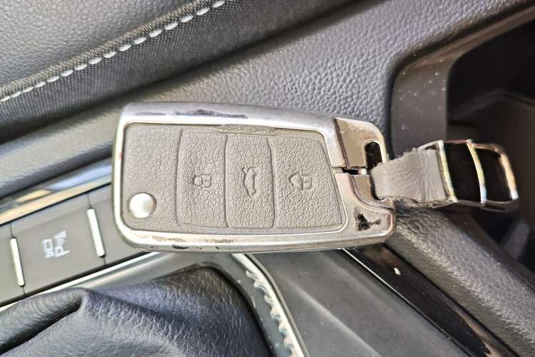 Used Volkswagen Tiguan L 2023 330TSI Automatic Two-Wheel Drive R-Line Enjoyment Edition
