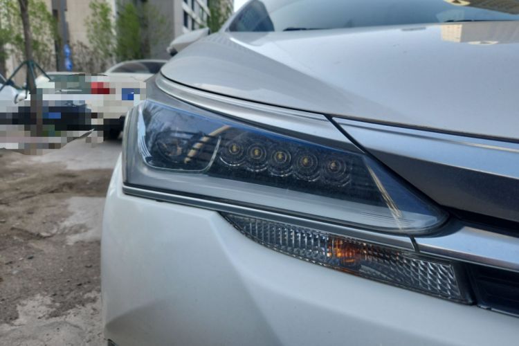 Used Toyota Corolla 2018 Dual-Engine 1.8L E-CVT Smart Edition
