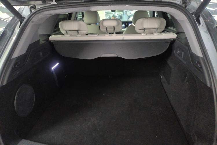 Used VOYAH FREE 2025 318 318 km Rear-Drive Touring Edition Trunk