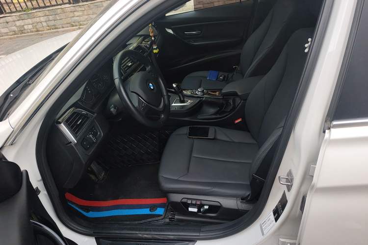 Used BMW 3 Series 2016 320Li Fashion Model Left Front Seat