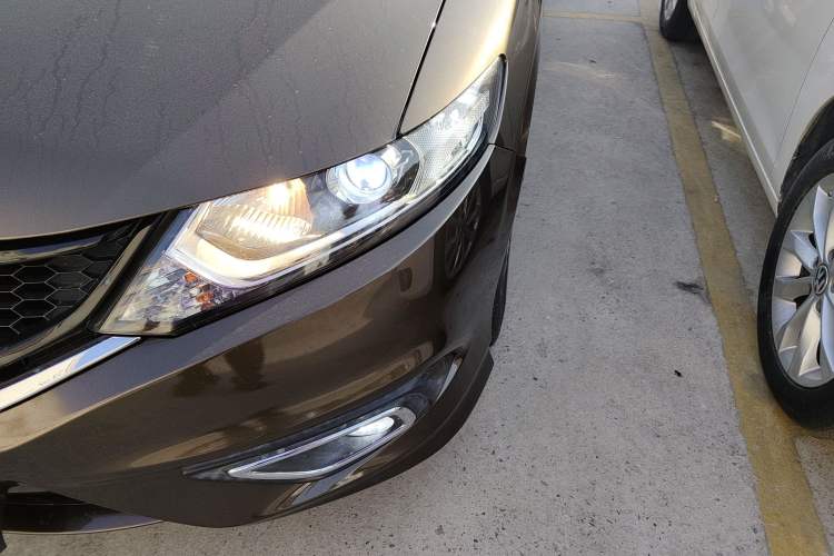 Used Honda Jade 2013 1.8L automatic Comfort version 5 seats
