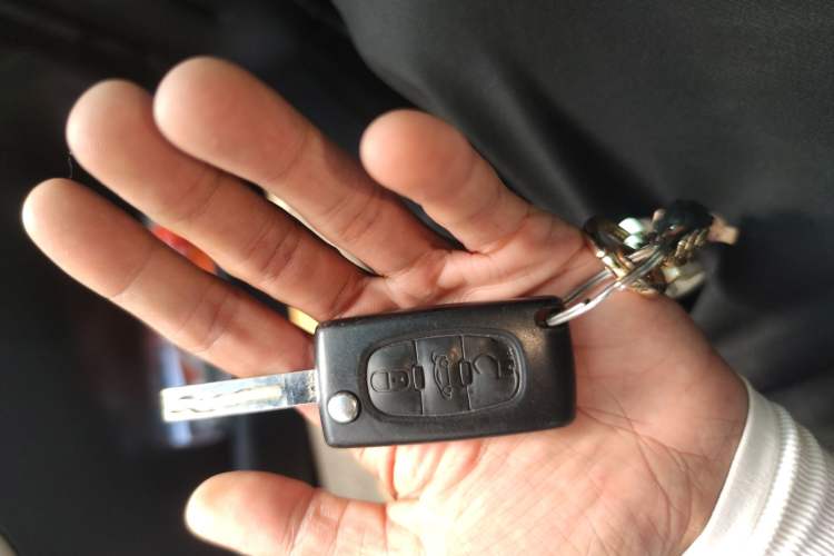 Used Peugeot 207 2013 1.6L CC Automatic Fashion Edition
