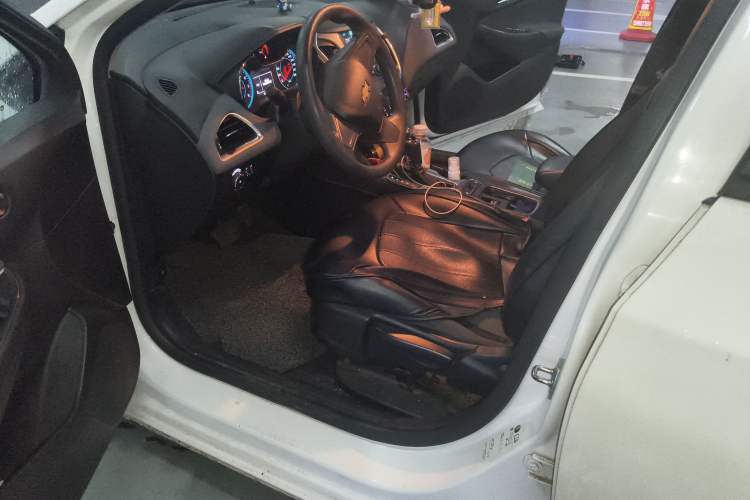 Used Chevrolet Cruze 2017 1.5L Automatic Pioneer Sunroof Edition