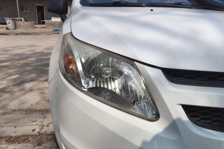 Used Chevrolet Sail 2013 Sedan 1.2L Manual Fashionable Happiness Edition