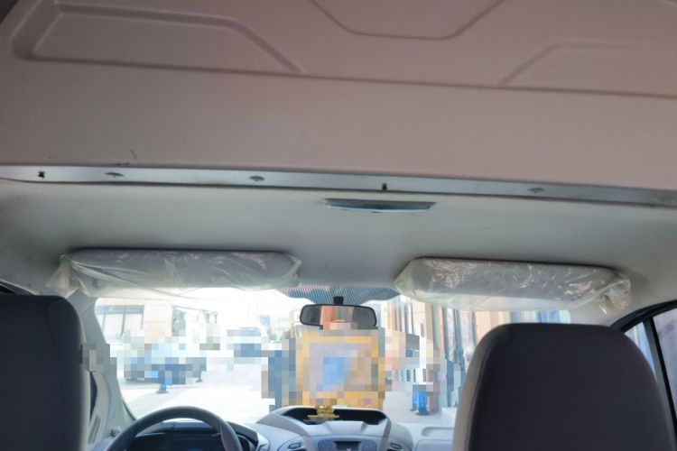 Used Ford Transit 2017 2.0T Diesel Multi-Purpose Commercial Vehicle Mid-Drive Mid-Roof China IV Standard
