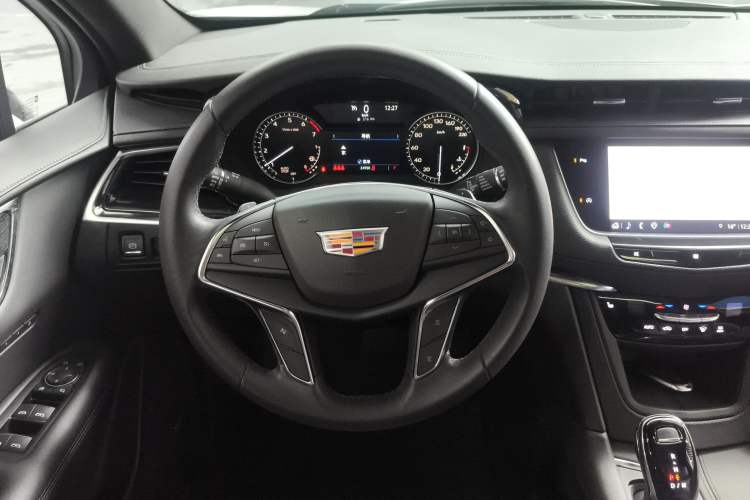 Used Cadillac XT5 2021 2.0T Two-Wheel Drive Luxury Version