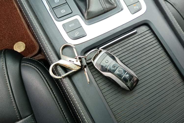 Used BYD Tang 2018 2.0T Automatic SmartConnect Prestige 7-Seater China V Standard