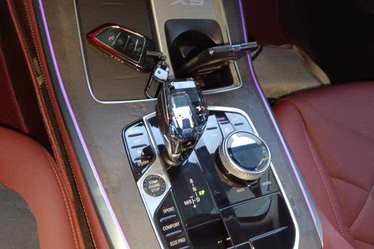 Used BMW X5 2022 Restyled xDrive 30Li Luxury Version M Sport Package
