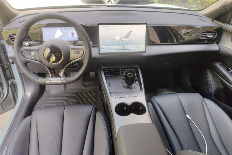 Used BYD Seal 06 New Energy 2025 EV 545KM Premium Edition