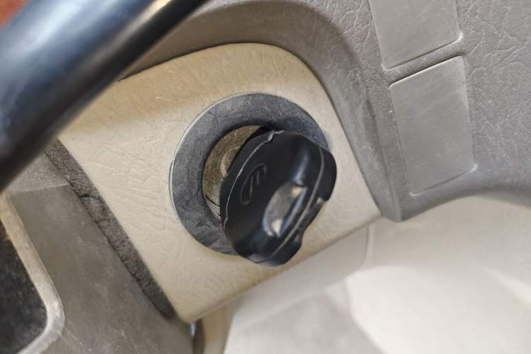 Used Foton MP-X E 2014 2.0L Wealth Express Classic Edition 4G63 Vehicle Key