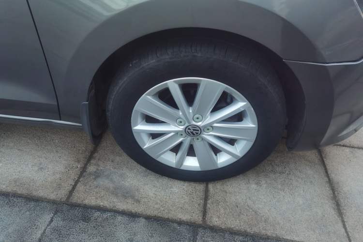 Used Volkswagen Jetta 2013 1.6L Manual Comfort Model
