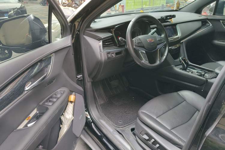 Used Cadillac XT5 2020 28T Luxury Version
