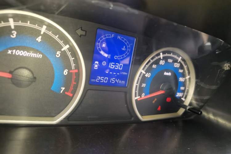 Used Karry K50 2016 K50S 1.5L Manual Comfort Model Odometer Close Up