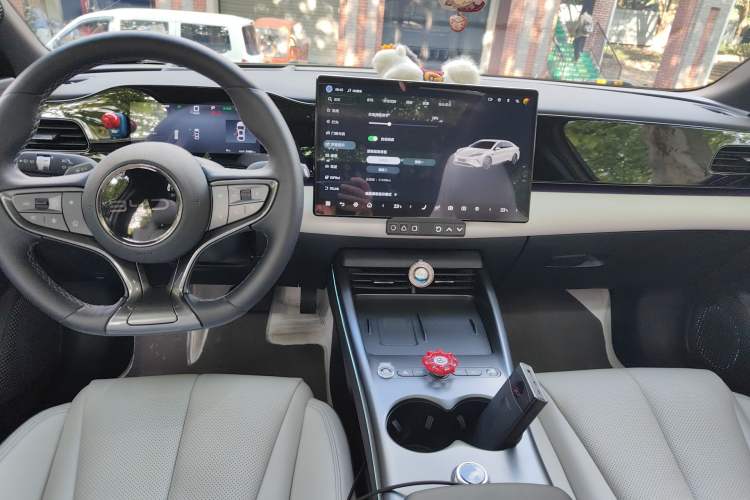 Used BYD Seal 06 New Energy 2025 EV 545KM Flagship Edition Center Console