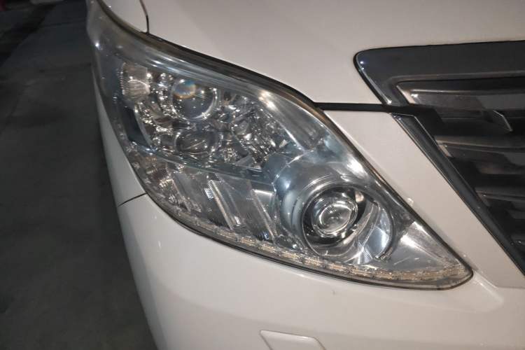 Used Toyota Alphard 2011 3.5L Luxury Edition Right Front Headlight