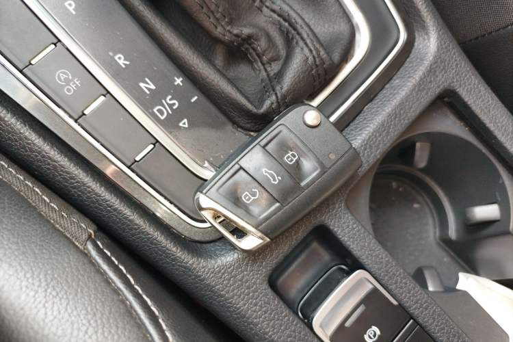 Used Volkswagen Golf 2020 Zhiai Edition 280TSI DSG Luxury Model
