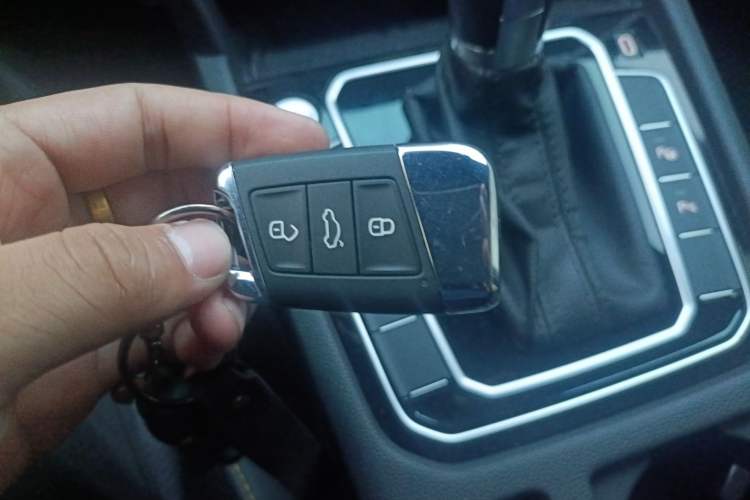 Used Volkswagen FAW-Volkswagen CC 2023 380TSI Striking Edition Vehicle Key