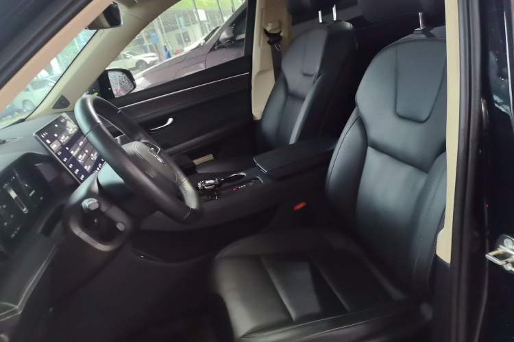 Used Hima AITO M5 2022 Pure Electric All-Wheel-Drive Performance Edition Left Front Seat