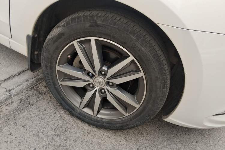 Used Changan Eado 2015 1.6L Manual Luxury Model China V Standard
