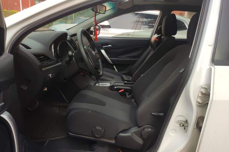 Used MG 5 2012 1.5L Automatic Luxury Edition Left Front Seat