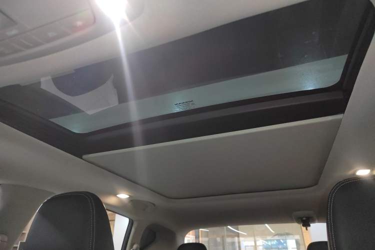 Used Nissan Murano 2021 2.5L XL Two-Wheel Drive Smart Connect Luxury Edition Headliner