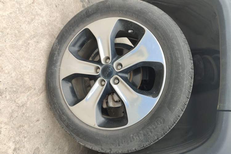 Used Jeep Compass 2017 200T Automatic Prestige Edition Right Rear Wheel Hub