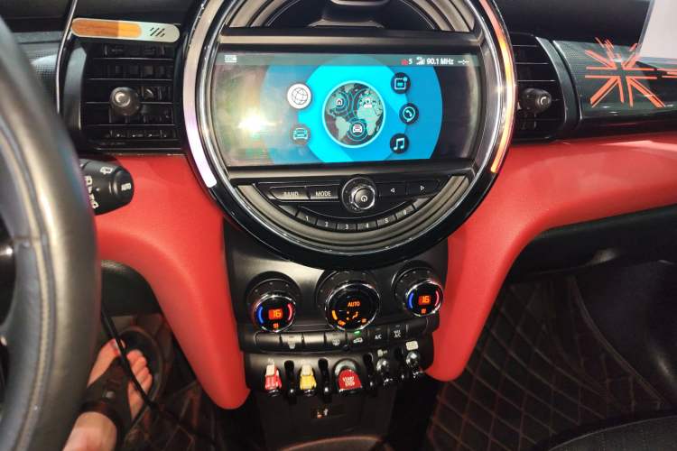 Used MINI 2018 1.5T COOPER Artist