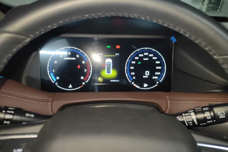 Used Geely Auto Haoyue 2022 1.8TD DCT Luxury 7-Seater
