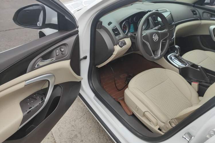 Used Buick Regal 2015 2.0L Leading Fashion Edition
