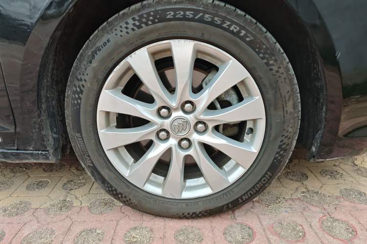 Used Buick LaCrosse 2013 2.4L SIDI Leading Comfort Version