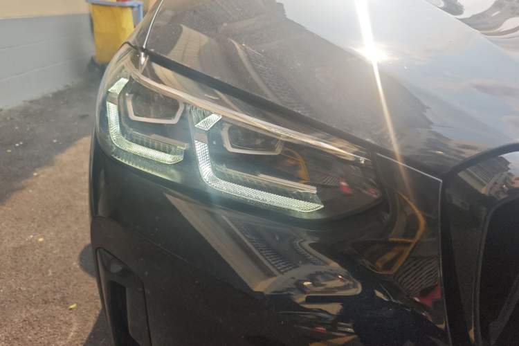 Used BMW X3 2023 Restyled xDrive30i Leading Edition M Night Sky Package Right Front Headlight