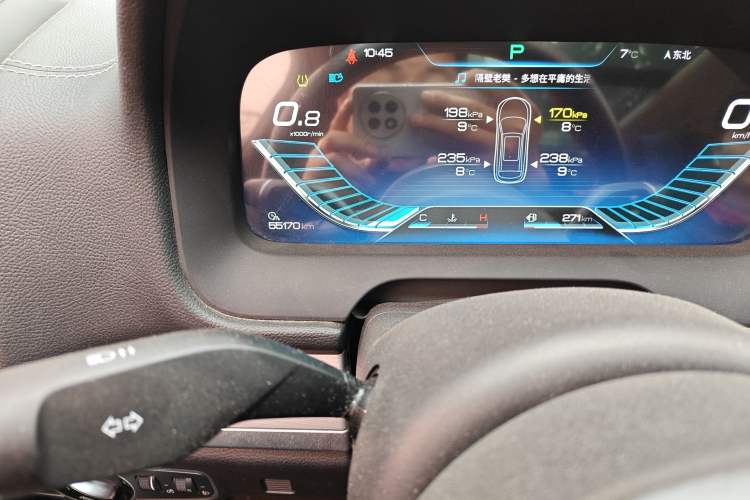 Used BYD Tang 2018 2.0T Automatic SmartConnect Prestige 7-Seater China V Standard Odometer Close Up