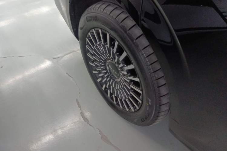 Used Zeekr 009 2024 7-Seater Aisle Version 108 kWh