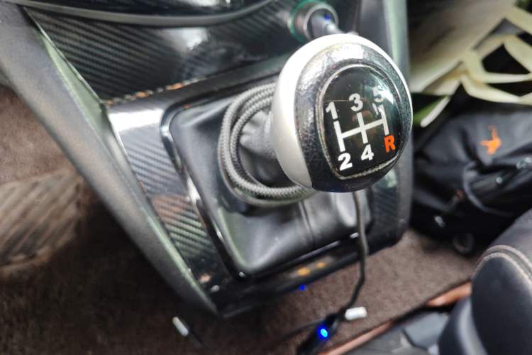 Used BYD S6 2014 2.0L Manual Luxury 5-Seater