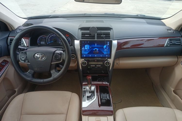 Used Toyota Camry 2012 2.5G Luxury Edition Center Console