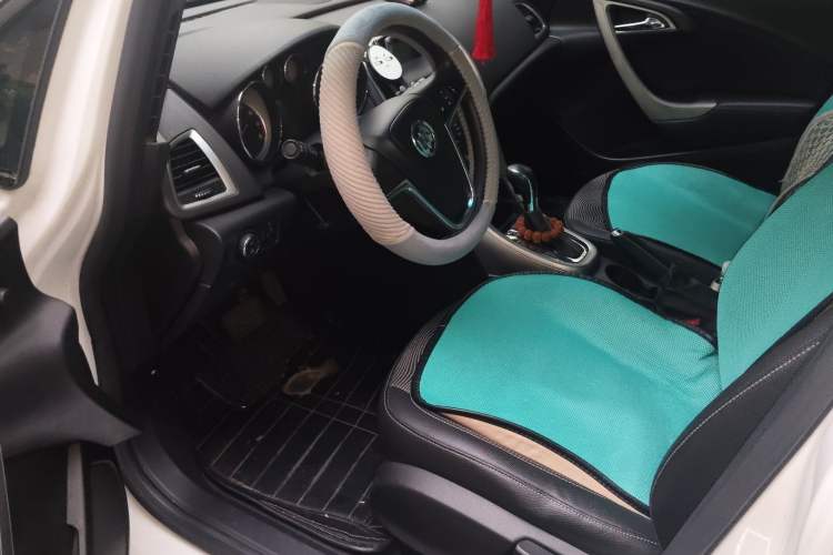 Used Buick GT 2014 XT 1.6L Automatic Fashion Edition Driver Seat