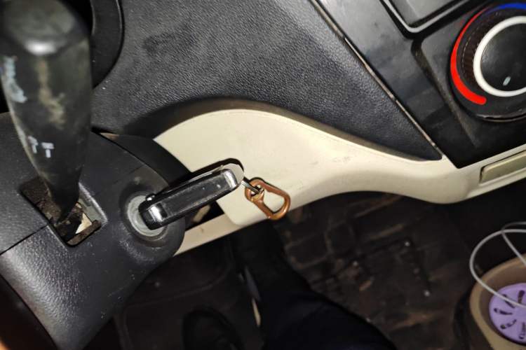 Used CHANGAN KAICHENG Ruixing M80 2014 1.5L CNG Standard Model 4G15S
