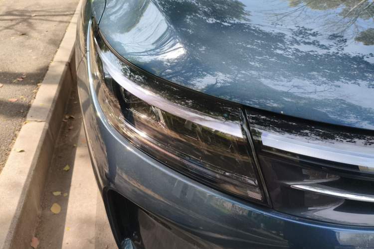 Used Hima AITO M7 2024 1.5T Intelligent Drive Rear-Drive Ultra Version 5 Seats Right Front Headlight