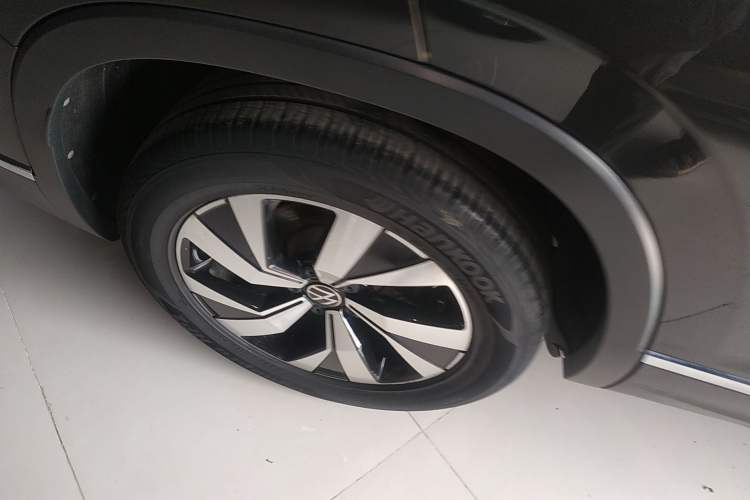 Used Volkswagen Tayron 2022 280TSI Two-Wheel Drive Luxury Smart Connectivity Version