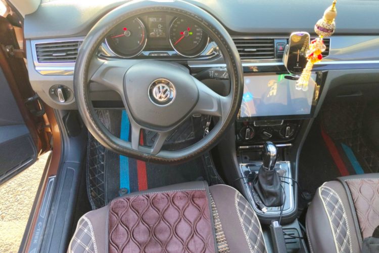 Used Volkswagen C-TREK 2017 230TSI DSG Comfort Version
