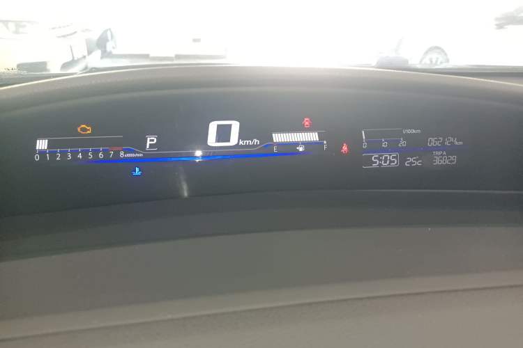 Used Honda Jade 2014 1.8L Automatic Comfort Elite Version 5 Seats