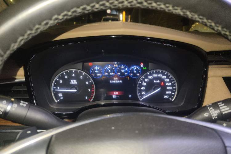 Used Cadillac XT5 2016 28T 4x4 Platinum Edition