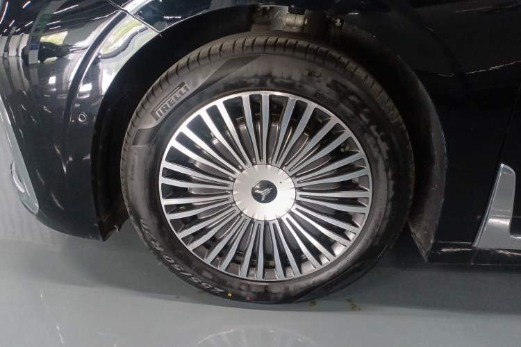 Used VOYAH Dream 2025 PHEV Four-Wheel-Drive Flagship Kunpeng Edition