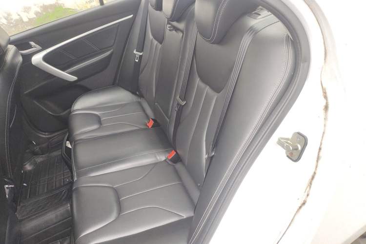 Used Geely Auto Emgrand 2016 Sedan 1.5L CVT Upward Version Left Rear Seat