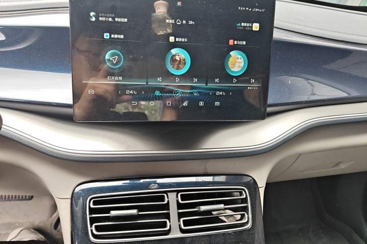 Used BYD Qin PLUS 2021 DM-i 55KM Flagship Model Audio And AC Panel