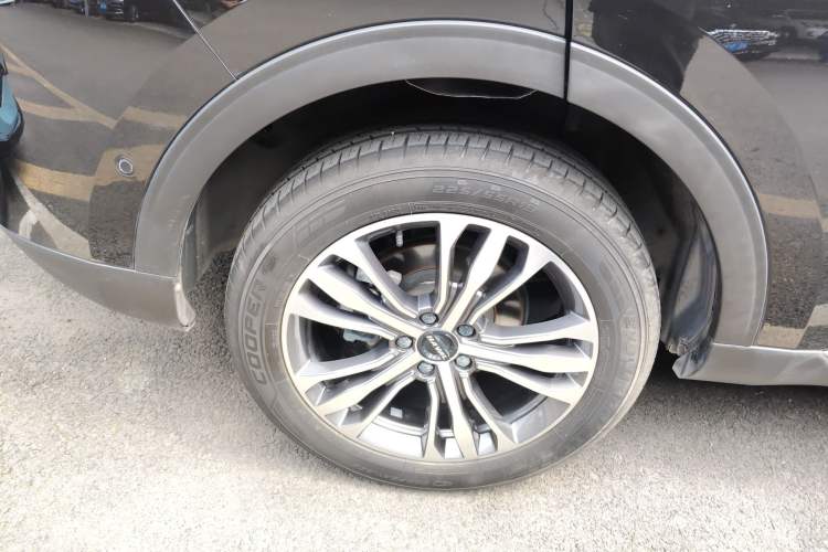 Used Haval F7 2020 2.0T All-Wheel Drive iJoy Right Rear Wheel Hub