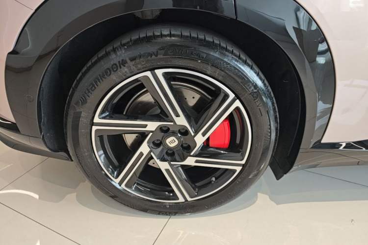 Used Xiaomi Auto YU7 2025 Ultra-Long Range High-Performance All-Wheel-Drive Max Edition
